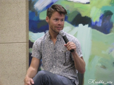 Fanmeet2-bilbao-panel-randy-by-vitaliya-koshkina-sept-10th-2016-001.jpg