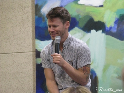 Fanmeet2-bilbao-panel-randy-by-vitaliya-koshkina-sept-10th-2016-002.jpg