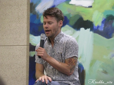 Fanmeet2-bilbao-panel-randy-by-vitaliya-koshkina-sept-10th-2016-004.jpg