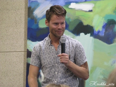 Fanmeet2-bilbao-panel-randy-by-vitaliya-koshkina-sept-10th-2016-006.jpg