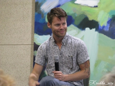 Fanmeet2-bilbao-panel-randy-by-vitaliya-koshkina-sept-10th-2016-017.jpg