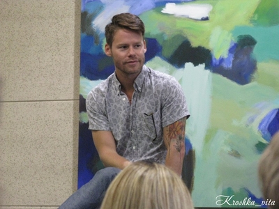 Fanmeet2-bilbao-panel-randy-by-vitaliya-koshkina-sept-10th-2016-018.jpg