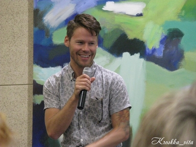 Fanmeet2-bilbao-panel-randy-by-vitaliya-koshkina-sept-10th-2016-019.jpg