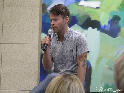 Fanmeet2-bilbao-panel-randy-by-vitaliya-koshkina-sept-10th-2016-022.jpg