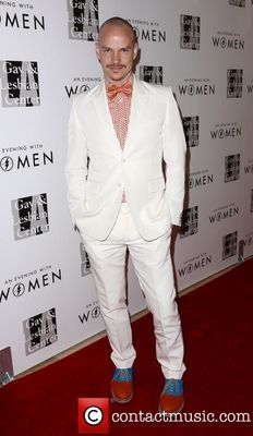 Peter-paige-gay-lesbian-center-arrivals-may-18th-2013-009.jpg