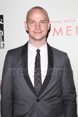 Peter-paige-gay-lesbian-center-arrivals-twitter-may-10th-2014-006.jpg