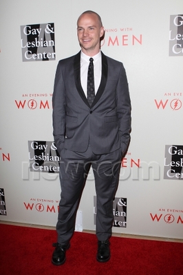 Peter-paige-gay-lesbian-center-arrivals-twitter-may-10th-2014-008.jpg