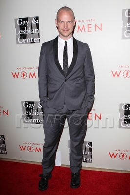 Peter-paige-gay-lesbian-center-arrivals-twitter-may-10th-2014-009.jpg