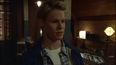 Brian-justin-1x01-0267.png