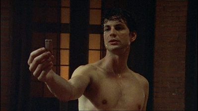 Brian-justin-1x01-0309.png