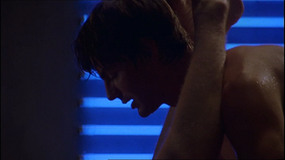 Brian-justin-1x01-1777.png