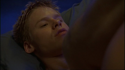 Brian-justin-1x01-1806.png
