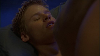 Brian-justin-1x01-1807.png