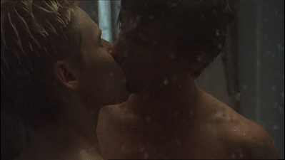 Brian-justin-1x01-2405.png