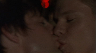 Queer-as-folk-1x01-0830.png