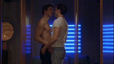 Queer-as-folk-1x08-0518.png