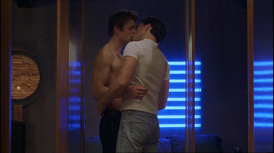 Queer-as-folk-1x08-0519.png