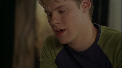 Brian-justin-1x09-0206.png