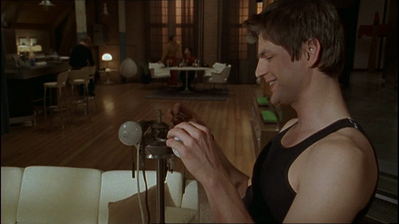 Brian-justin-1x09-0469.png