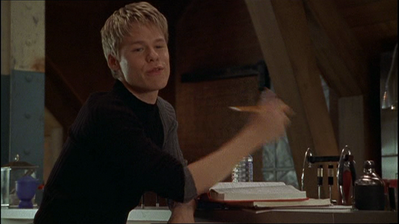 Brian-justin-1x09-0557.png