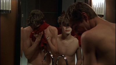Brian-justin-1x09-1016.png