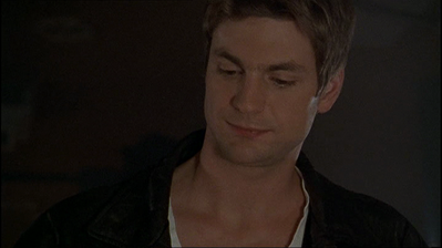 Brian-justin-1x09-1089.png