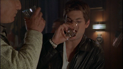 Brian-justin-1x09-1142.png