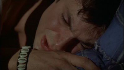 Brian-justin-1x09-1296.png