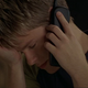Brian-justin-1x09-0168.png