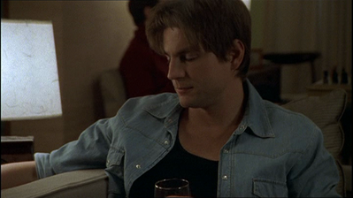 Brian-justin-1x17-0090.png