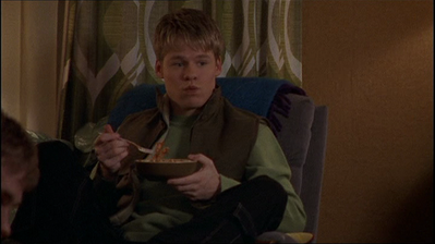 Brian-justin-1x17-1871.png