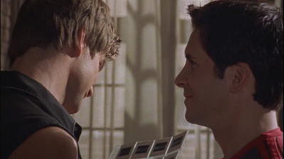 Brian-justin-2x01-0230.png