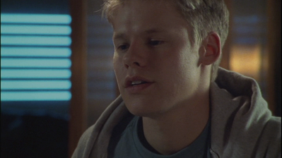 Brian-justin-2x01-1022.png
