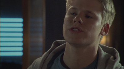 Brian-justin-2x01-1028.png
