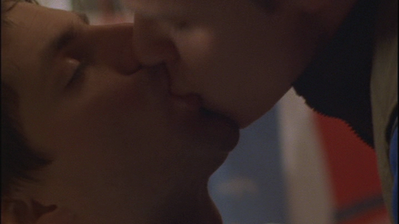Queer-as-folk-2x08-0177.png