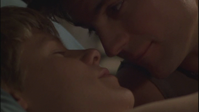 Queer-as-folk-2x08-0717.png