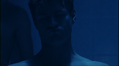Queer-as-folk-2x09-0002.png