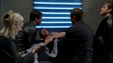 Brian-justin-1x22-0109.png